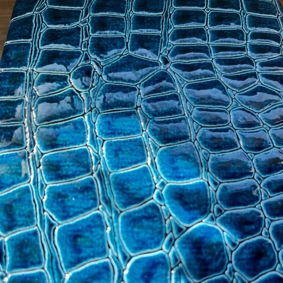Beautiful blue faux croc wallet with silver clasp. - Picture 3 of 9